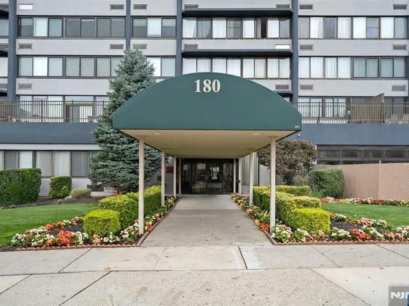 170 Lafayette Ave #8A, Passaic, NJ 07055