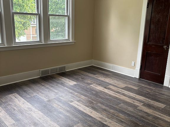 4th image of 293 Potters Road # Fl 2nd