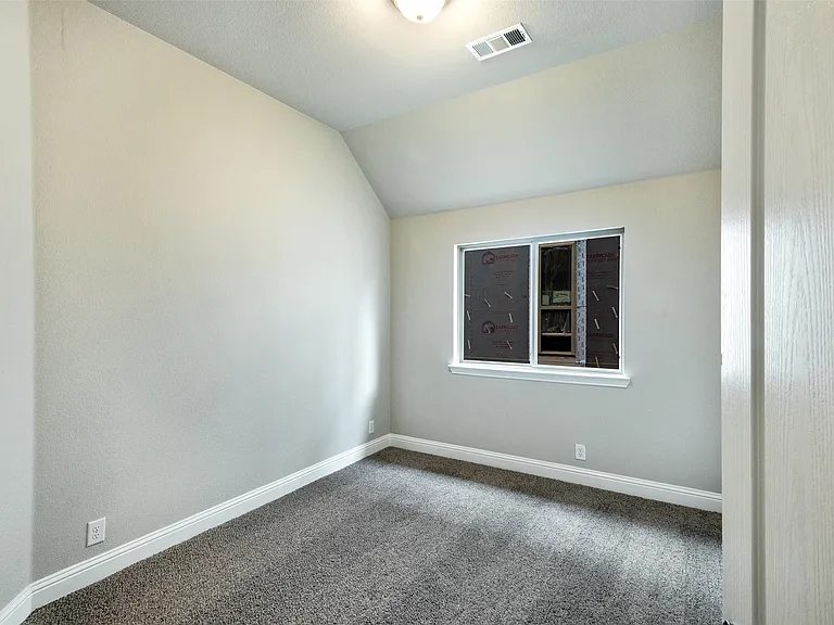 6026 Priory Dr — Photo 18