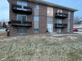 321 Chestnut St #1, Hickman, NE 68372