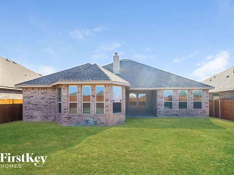 109 Independence Dr — Photo 15