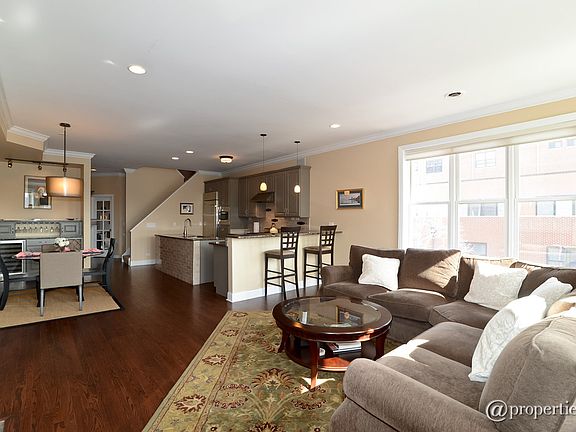 Kitchen/Living Room