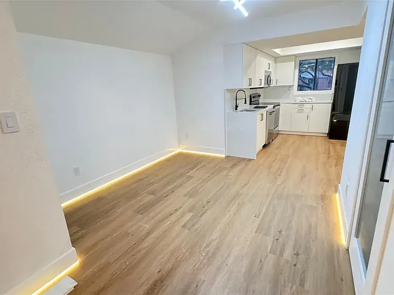 1050 E Michigan St #1050-B — Photo 10