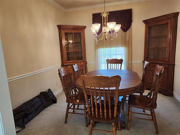 5th image of 711 Green Meadows Dr