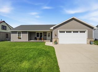 312 N John St, Kimberly, WI 54136