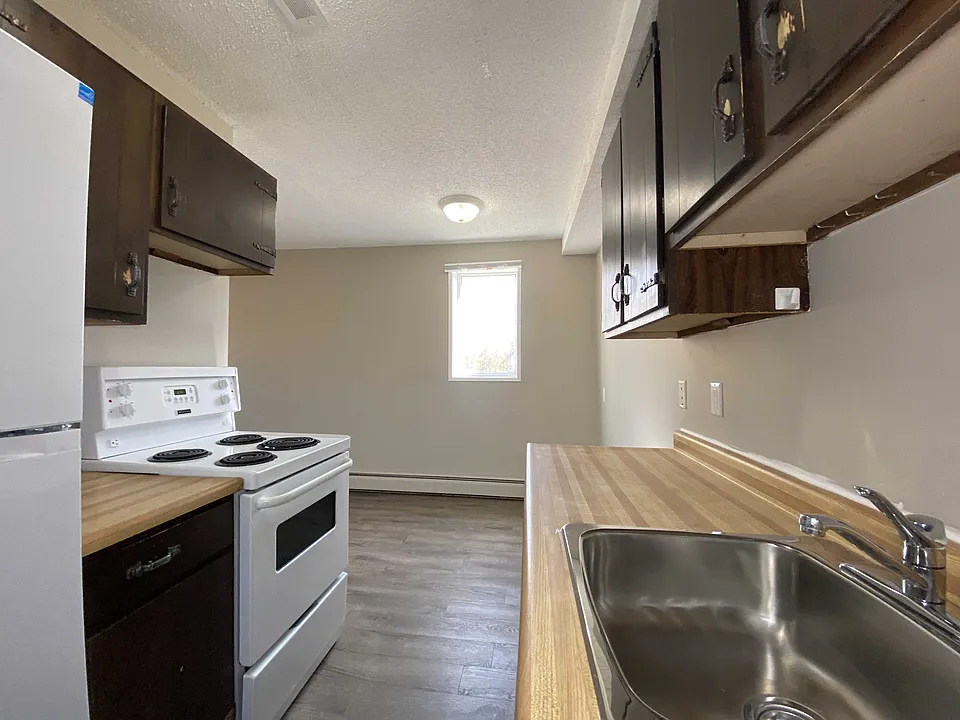 262 Pinehouse Pl