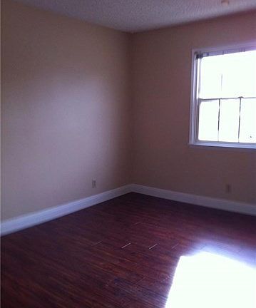3rd image of 1346 Avenida Floribunda