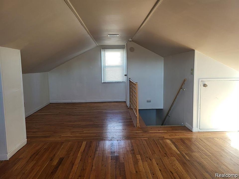 1st image of 22732 Rosalind Ave