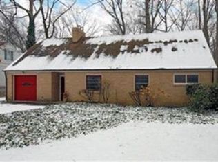 28521 Osborn Rd, Bay Village, OH 44140