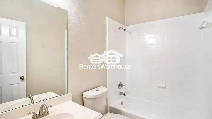 508 Lilac Ln — Photo 22