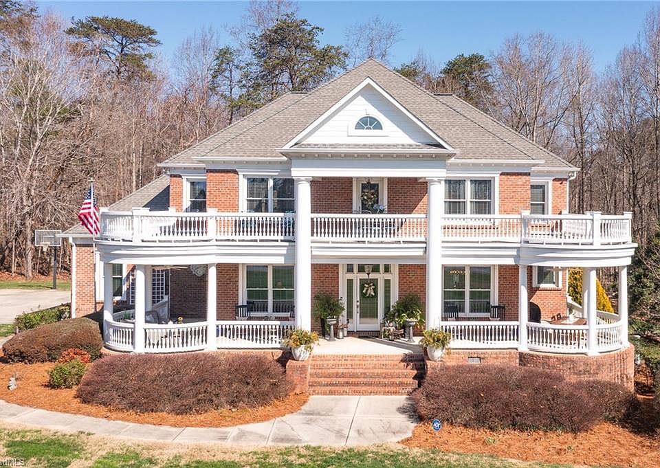 1st image of 441 Mashie Dr