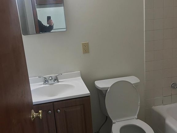 5th image of 5924 2nd St NE #1-4