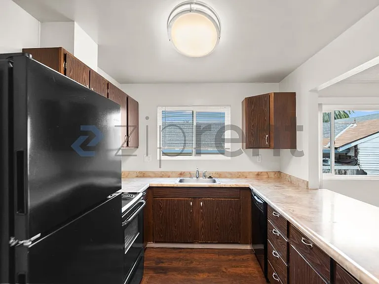 2837 55th Ave #4 — Photo 11