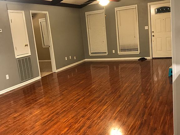 2nd image of 15387 Chaise Dr
