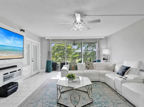 2651 S Course Dr APT 410, Pompano Beach, FL 33069