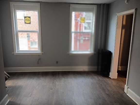 3rd image of 207 S Maple Ave #1