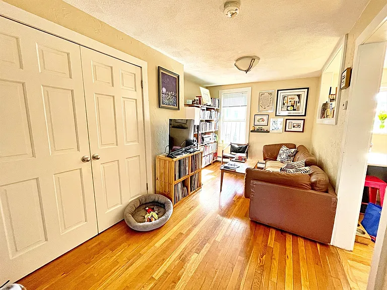 307 Sumner St #3 — Photo 4