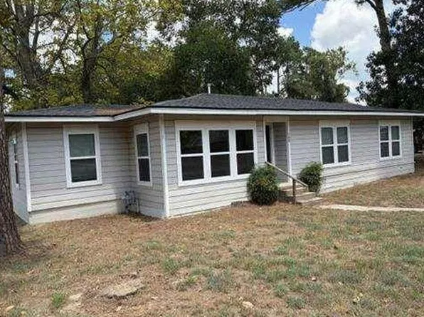 108 Rose Marie Blvd, Hearne, TX 77859