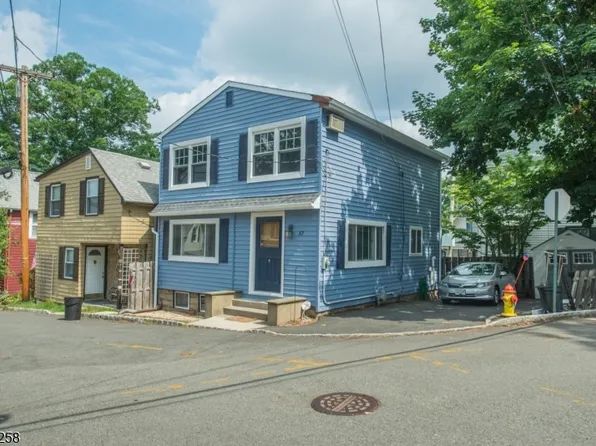 37 Embury Pl, Mount Tabor, NJ 07878