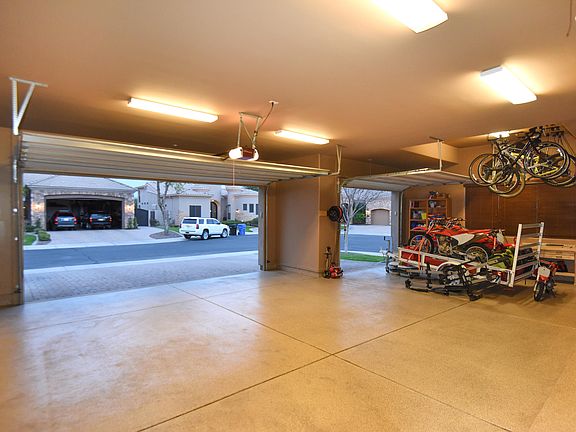 4th image of 1226 S Larkspur Ct