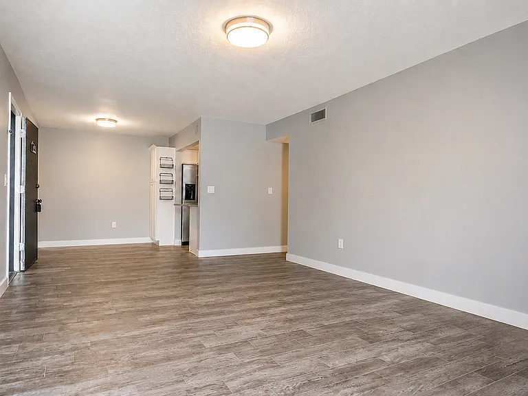 912 Lake Destiny Rd #D — Photo 7