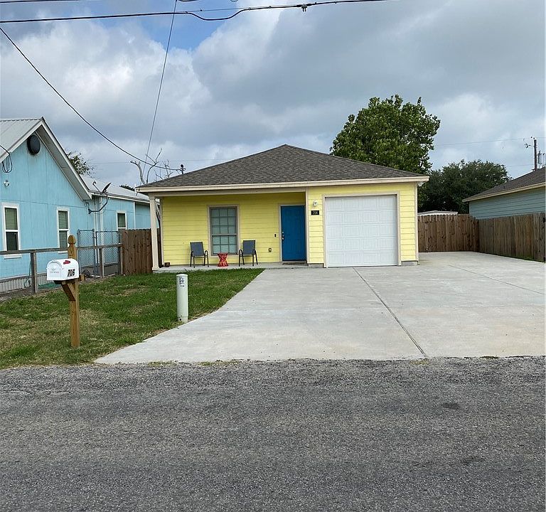 1st image of 706 Military Dr