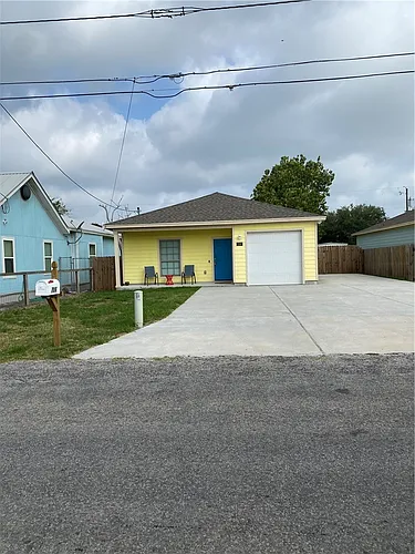 706 Military Dr Photo 1