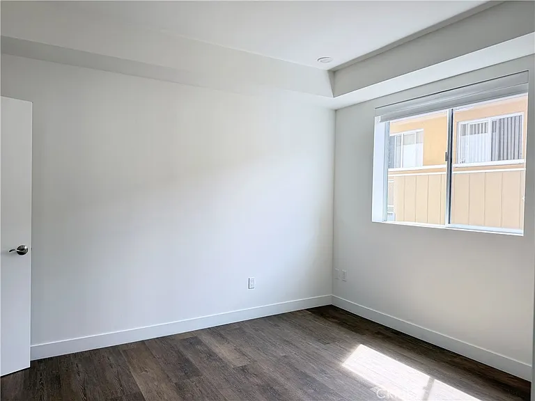 1245 N New Hampshire Ave #5 — Photo 5