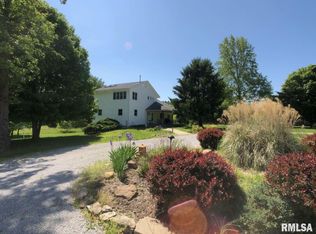 272 Lakota Way Dr, Carbondale, IL 62902