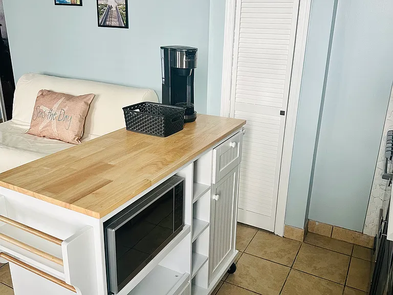 638 Wesley Ave #8 — Photo 6