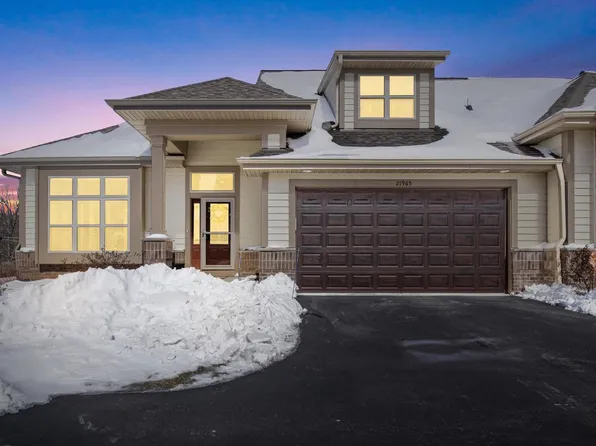 21965 West North AVENUE, Brookfield, WI 53045