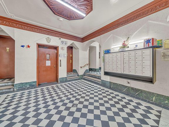 2nd image of 1015 Summit Avenue #2A