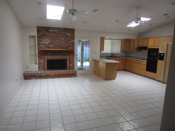 2nd image of 2342 W Naranja Ave