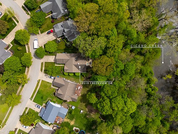 4th image of 19519 Creekview Dr