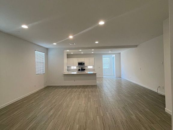 4th image of 9343 W Glenrosa Ave