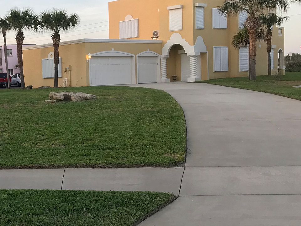 1st image of 160 Coquina Key Dr
