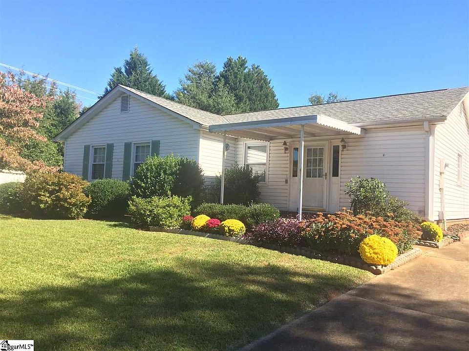 1st image of 5 Saddlewood Ln