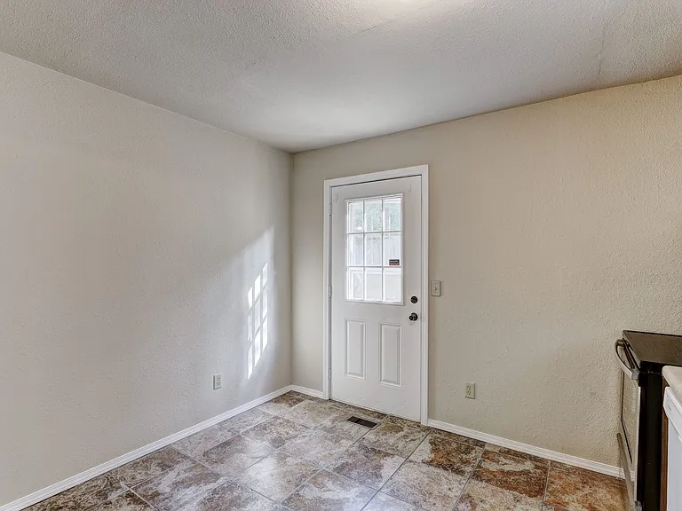 7507 Knight Lake Dr — Photo 18