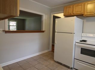 197 Quaker Ln S APT 4, West Hartford, CT 06119