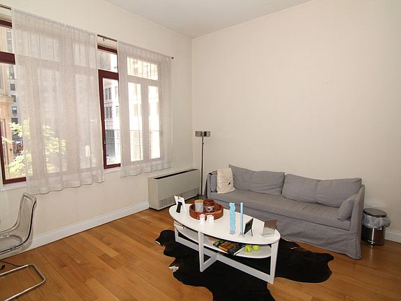 4th image of 21 S William St APT 2C