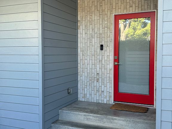 2nd image of 3136 S Vera Ave