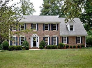 5286 Lakesprings Dr, Dunwoody, GA 30338