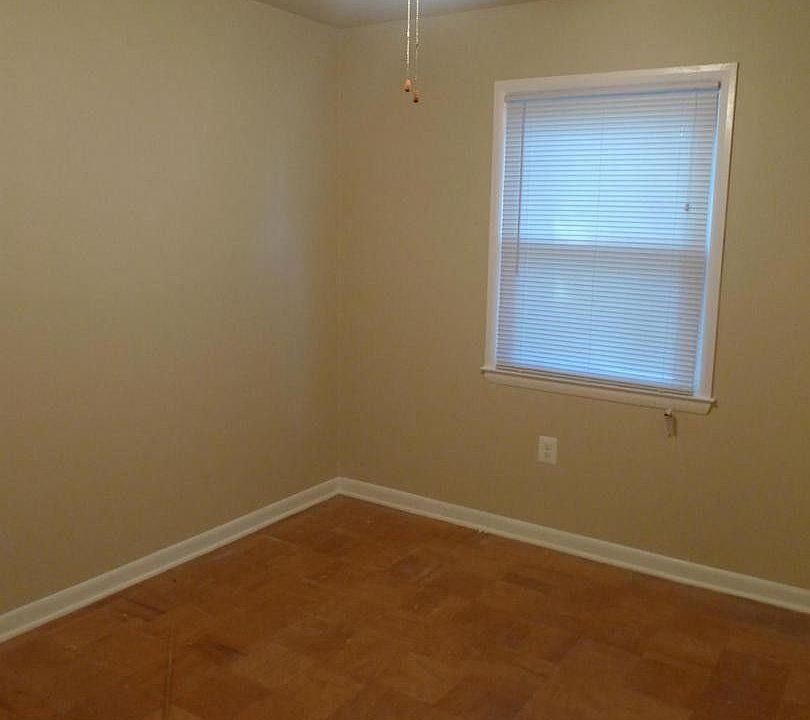 2nd image of 8270 Imperial Dr #5-D