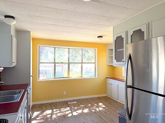 5th image of 411 N Almon St Spc 506