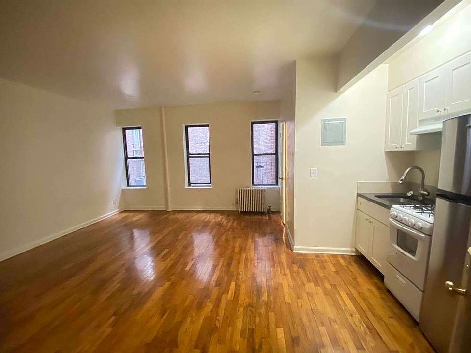 1st image of 226 E 29th St #45