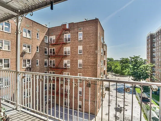 Sold by Robert E. Hill  | media 11