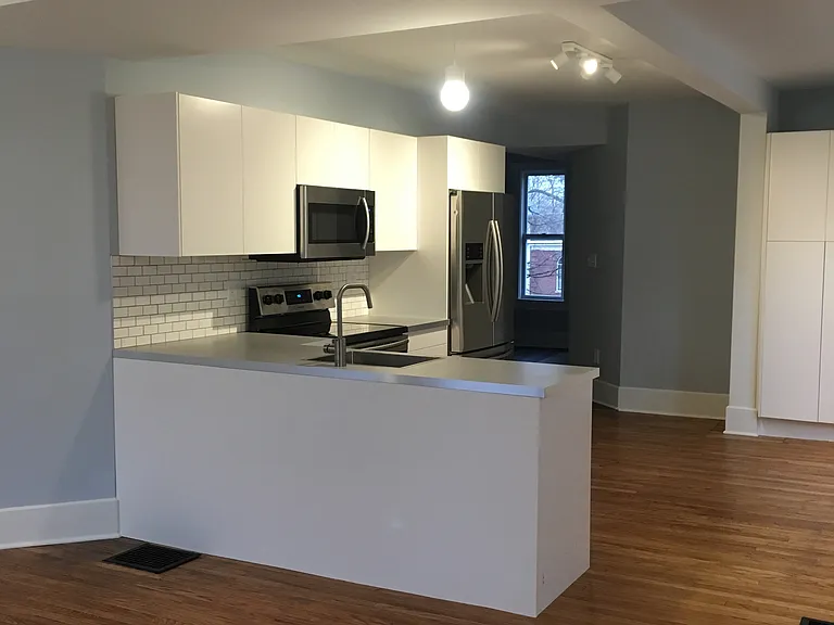 632 Prospect Ave SE #4 — Photo 4