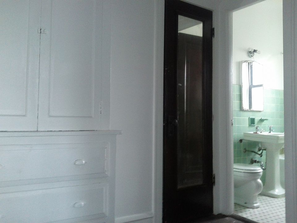 2nd image of 1209 W 78th Pl APT 2