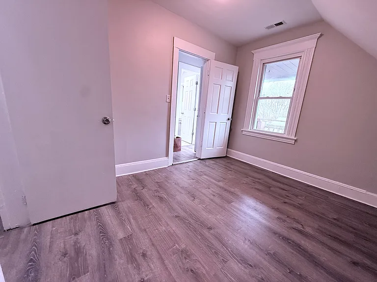 197 Clover St #3 — Photo 6