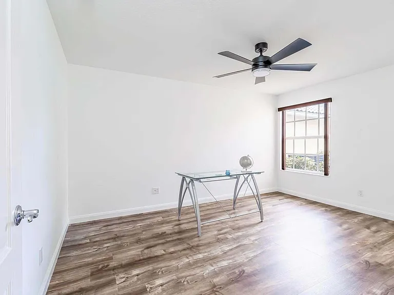 8270 Eleuthera Ln — Photo 18